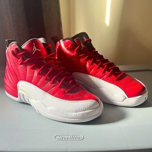 SIZE: 6Y
AIR JORDAN 12 RETRO PS 'GYM RED'